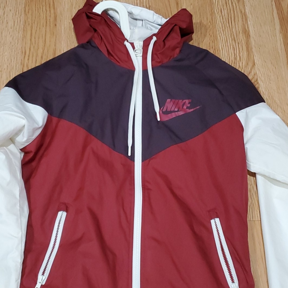 Nike windbreaker
